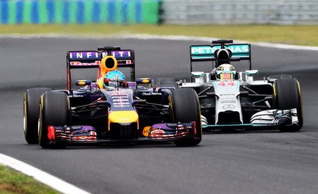 Mercedes: Red Bull Akan Bangkit Tahun Ini