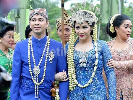 Raffi Menangis Lihat Hasil Test Pack Positif Nagita