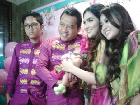 Makin Jago Gendong, Aurel Digoda Ashanty Soal Nikah Muda