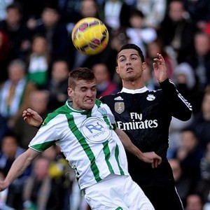 Ronaldo Dikartu Merah, Madrid Susah Payah Kalahkan Cordoba