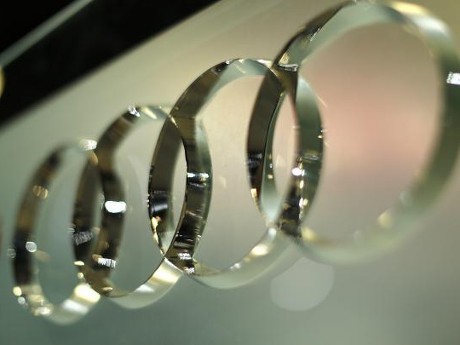 Pengendara Cium Bau Bensin, Ribuan Mobil Audi Ditarik