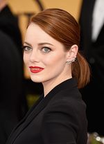 Emma Stone Bergaun Menerawang di SAG Awards 2015