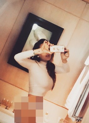Meski Terserang Chikungunya, Lindsay Lohan Tetap Pamer Foto Seksi