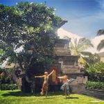 Seksinya Paris Hilton di Bali