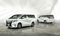 Alphard terbaru menampilkan grille depan lebih besar yang memiliki ornamen jaring tebal dan terintegrasi dengan grill yang lebih rendah untuk membuat tampilan depan yang mengesankan. Dengan begitu, kesan gagah dan kemewahan pun tergambar pada Alphard terbaru. Pool/dok Toyota.