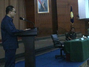 Ceramah di Papua, Ketua MPR Sentil Pejabat yang Naik Lamborghini