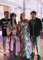 Hedon! Ini Foto-foto Syahrini Makan Malam Bareng Paris Hilton di Bali