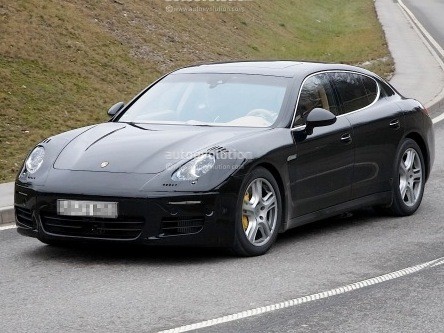 Saluran BBM Bermasalah, Porsche Tarik Ribuan Cayenne dan Panamera