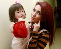 Putri Ussy dan Andhika cute banget. Pool/Gus Mun/detikFoto.