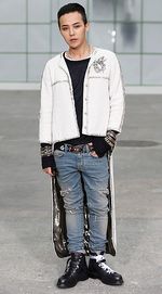 G-Dragon Eksis di Paris Fashion Week