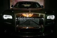 Tampilan mobil ini terlihat mewah.