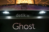 Di pasar otomotif nasional, Rolls-Royce Ghost Series II ini memiliki tempat di hati pecintanya yang antara lain adalah para pelopor industri, pengusaha, pemimpin perusahaan dan visioner yang berkontribusi pada pertumbuhan dan dinamika ekonomi Indonesia.