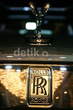 Sedan Ultra Mewah Rolls-Royce