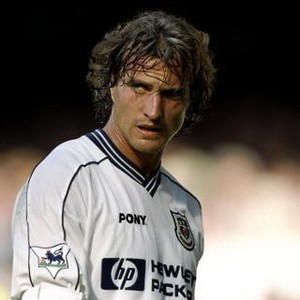 Dua Rupa David Ginola