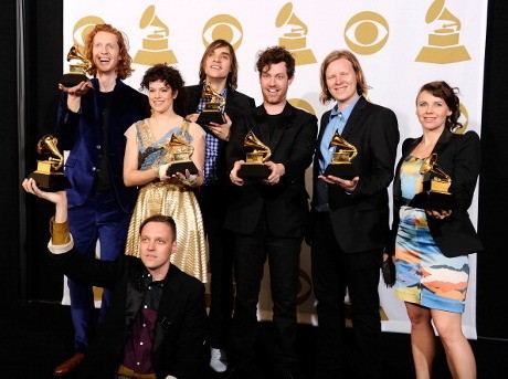 Throwback Grammy 2011! Arcade Fire Buka Mata Dunia