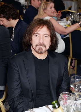 Berkelahi di Bar, Gitaris Black Sabbath Dipolisikan