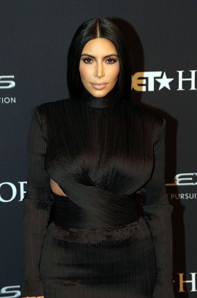 Aww! Jennifer Lawrence Nge-fans Berat Kim Kardashian