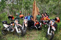 Apa yang tengah anda lihat adalah salah satu keajaiban alam milik Merauke, Musamus namanya. Kadung dianggap sebagai sarang semut sejatinya Musamus ini adalah sarang rayap, serangga yang dikenal sebagai hama oleh banyak orang. Istimewa/Viar.