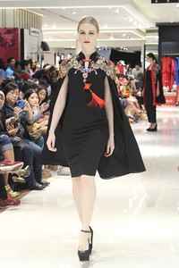 Mel Ahyar Trunk Show 2015 at Galeries Lafayette. Pasific Place. Jakarta. [Foto: Julius/Wolipop]