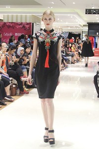 Mel Ahyar Trunk Show 2015 at Galeries Lafayette. Pasific Place. Jakarta. [Foto: Julius/Wolipop]