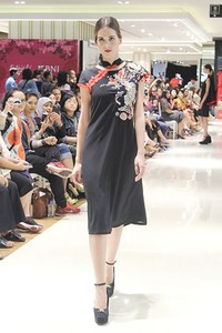 Mel Ahyar Trunk Show 2015 at Galeries Lafayette. Pasific Place. Jakarta. [Foto: Julius/Wolipop]