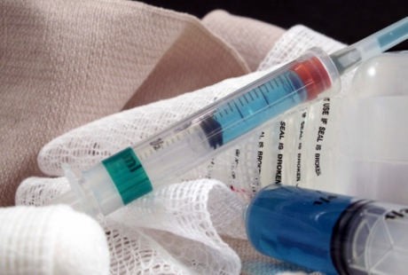 Meski Sudah Disuntik Vaksin, Bocah Ini Tetap Meninggal Karena Rabies