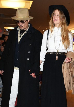 Johnny Depp dan Amber Heard Dikabarkan Akan Menikah Pekan Depan