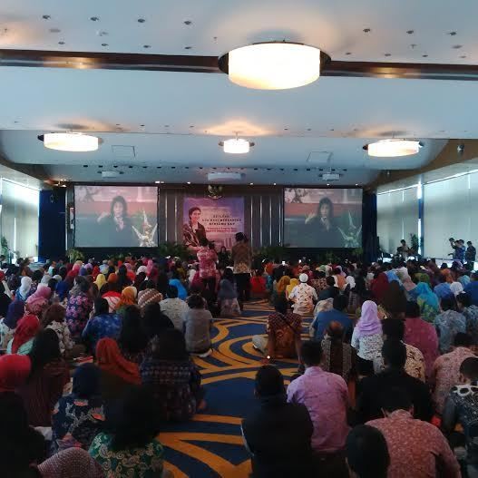 Jadi Menteri No 1, Susi Dapat Tepuk Tangan Saat Sidang Kabinet dengan Jokowi