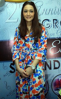 Ulang tahun ke-39, Maia Estianty tetap cantik. Pool/Akew/detikFoto.