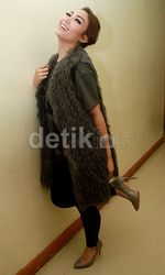 Ayu Dewi si Ibu Centil