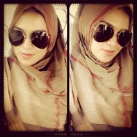 Delia mantap berhijab. (Instagram/Delia Septianti)