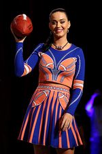 Katy Perry Bergaya Bak Cheerleader