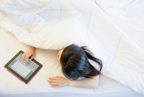 Waktunya Istirahat, Malam Hari Bukan Saat yang Tepat Buka E-mail