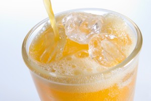 Minuman Berkarbonasi, Memberi Sensasi Segar atau Memicu Penyakit?