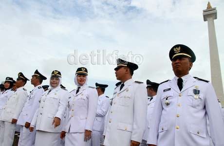 Penyebab Gaji Fantastis PNS DKI Disunat, Merokok hingga Bolos