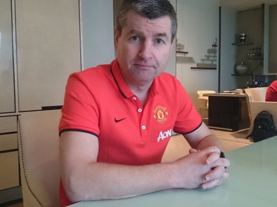 Denis Irwin dan Program CLEAR Ayo! Indonesia Bisa Academy
