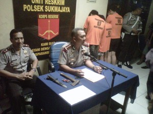 Saat Dibekuk Polisi, Ternyata 3 Begal di Depok sedang Mencari Korban