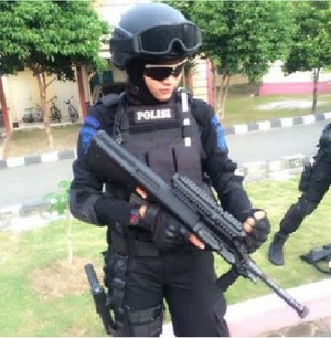 Bripda Nina, Anggota Gegana Cantik yang Tak Canggung Melawan Teroris