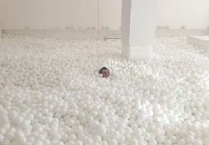 Yang Baru di London: Kolam Bola untuk Orang Dewasa!