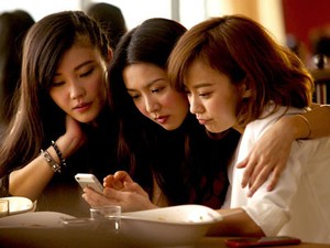 Girls, Obsesi Mimpi Cinta Sempurna Tiga Sahabat Cantik