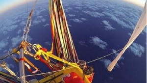 Dua Pilot Balon Udara Sukses Lintasi Lautan Pasifik