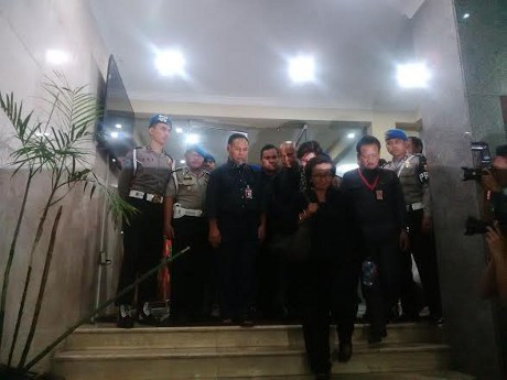 Tidak Ditahan, BW Keluar Bareskrim Pukul 23.30 WIB
