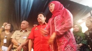 Ekspresi Mensos Kala Lihat Foto Pecandu Narkoba Jenis Krokodil yang Mirip Zombie