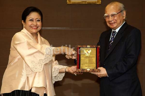 Wantimpres Janji Tak Akan Berikan Laporan Asal Bapak Senang