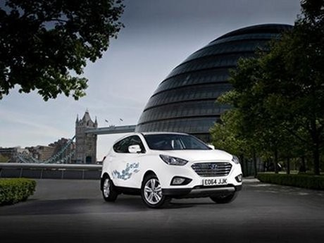 Bagaimana Rasanya Mengendarai Mobil Hidrogen?