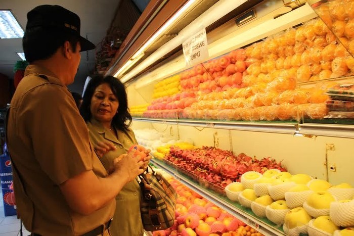 Waspada, Apel Impor Tanpa Label Beredar di Pasar Jakarta