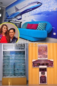 Foto-foto 'rumah pesawat' Fitri Karlina dan suaminya, Hendrawan Sumendap yang berprofesi sebagai pilot. Reno Hastukrisnapati Widarto/detikFoto.