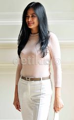 Hot Grandma! Donna Harun Tetap Wow di Usia 46 Tahun