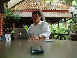 Keterangan Aneh dan Bertele-tele Zainal Tahir Soal Foto Samad-Feriyani