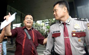 Katakan Komjen BG Gunakan Jurus Mabuk, Denny Indrayana Dilaporkan ke Polisi